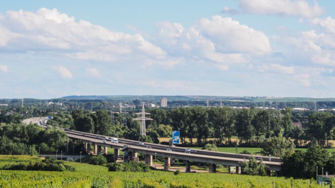 A671 Teilweise wieder freigegeben, Engpässe bleiben bis Herbst A671 Teilweise wieder freigegeben, Engpässe bleiben bis Herbst