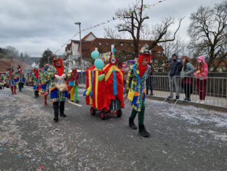 Faschingsumzug Schwand 2024 – Ablauf, Teilnehmer und Highlights