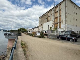 Heckel übernimmt Zollspeicher in Biebrich: Stadt will Zollamt separat weiterentwickeln