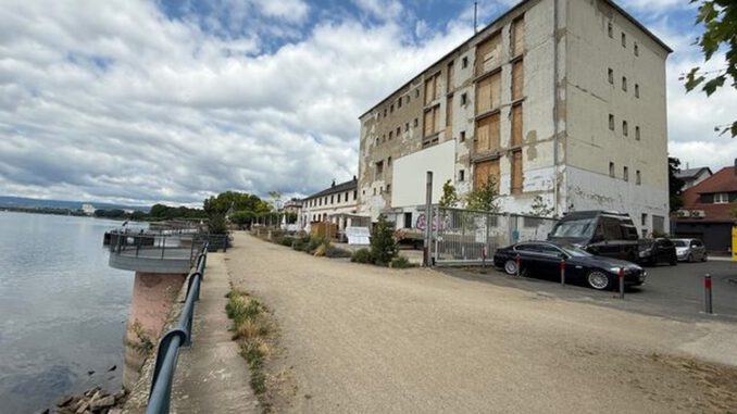 Heckel übernimmt Zollspeicher in Biebrich: Stadt will Zollamt separat weiterentwickeln Heckel übernimmt Zollspeicher in Biebrich: Stadt will Zollamt separat weiterentwickeln