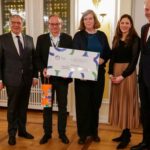 Psychosoziale Beratung in Gebärdensprache erhält Wiesbadener Gesundheitspreis